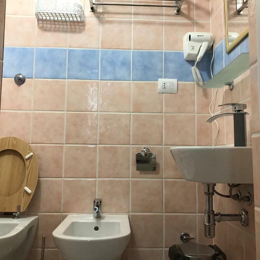 Boutique Oriente Express Hotel Cagliari Eksteriør billede